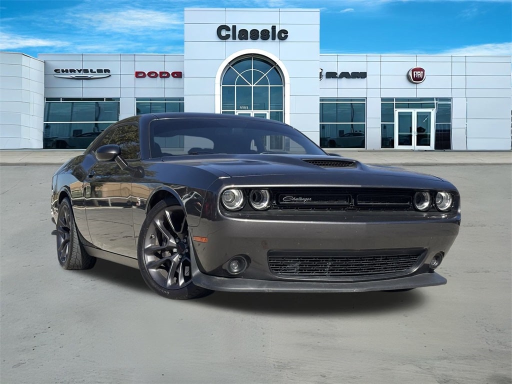 2023 Dodge Challenger R/T's photo