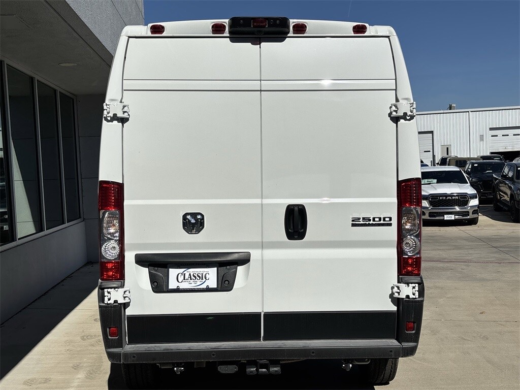 2025 Ram ProMaster 2500 photo 3