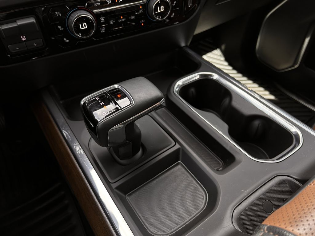 2025 Chevrolet Silverado 1500 High Country - Photo 23