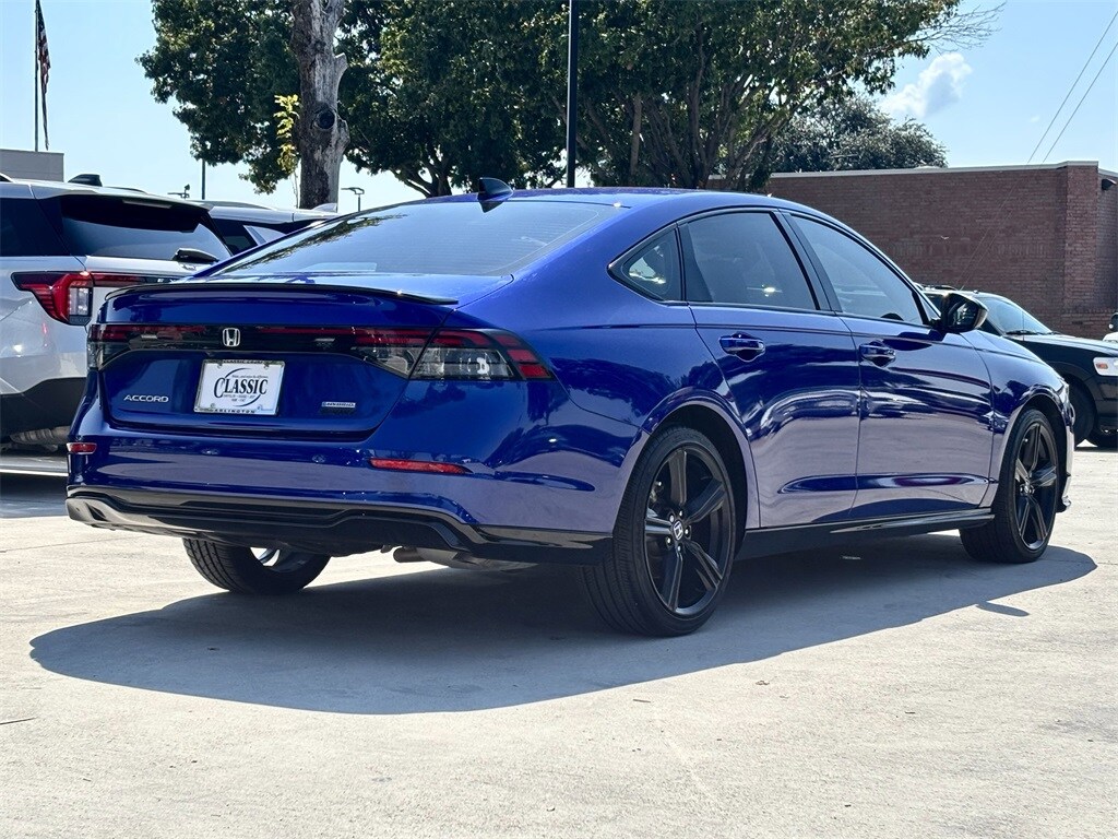 2024 Honda Accord Hybrid Sport-L photo 2