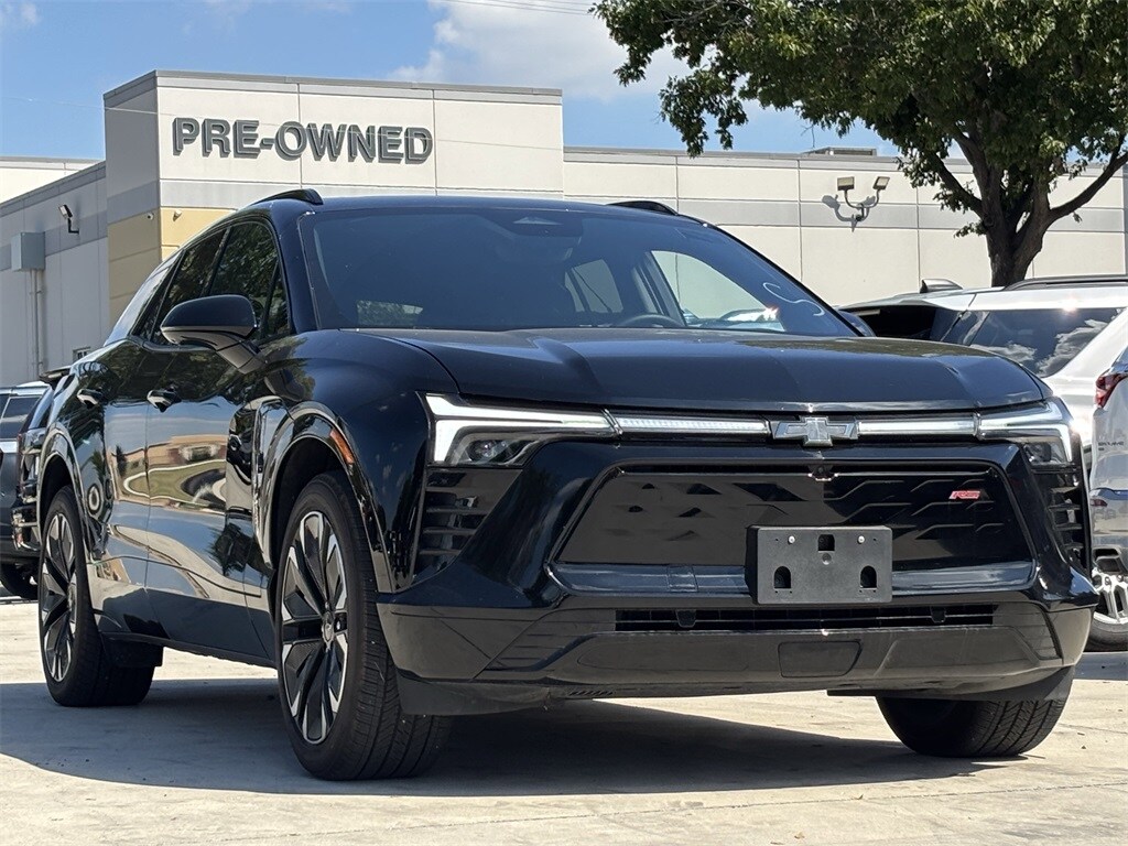2024 Chevrolet Blazer EV RS photo 2