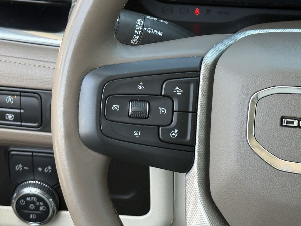 2024 GMC Yukon XL Denali - Photo 13