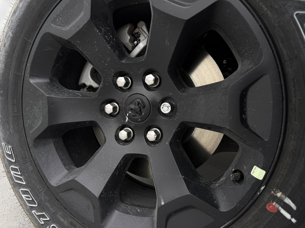 2026 RAM 1500 Express - Photo 10
