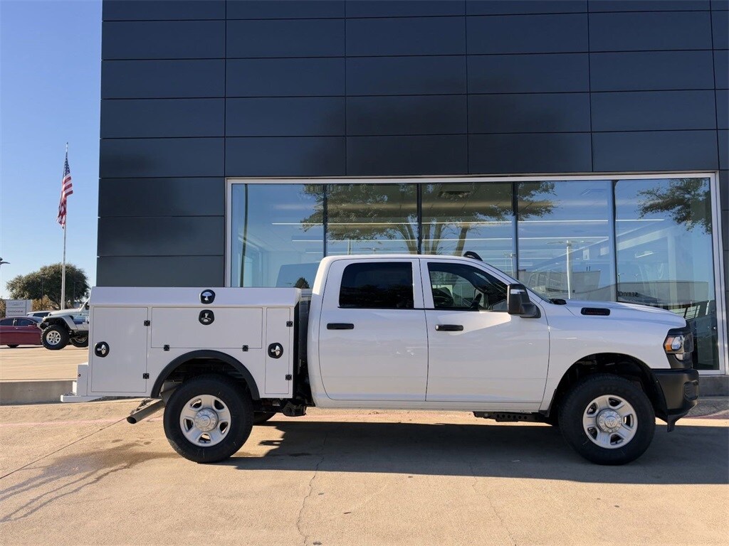 2024 Ram 2500 Tradesman photo 2