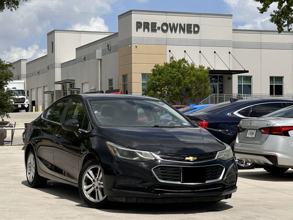 Used 2017 Chevrolet Cruze LT with VIN 1G1BE5SM9H7108863 for sale in Arlington, TX