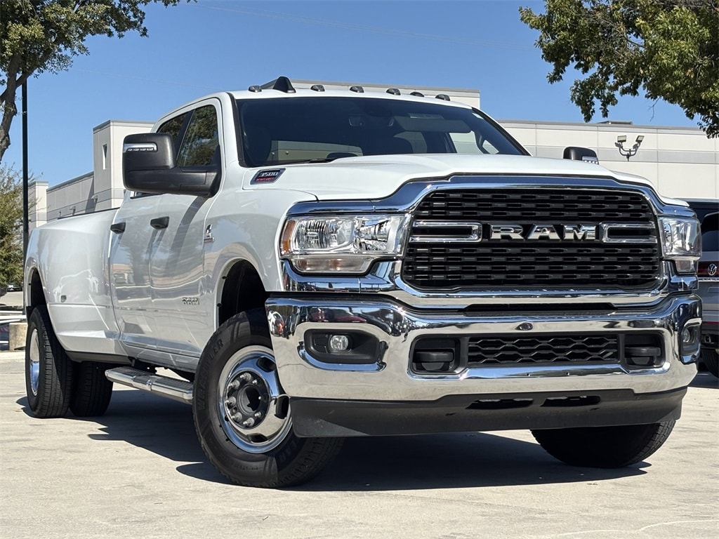 2024 RAM Ram 3500 Pickup Big Horn's photo