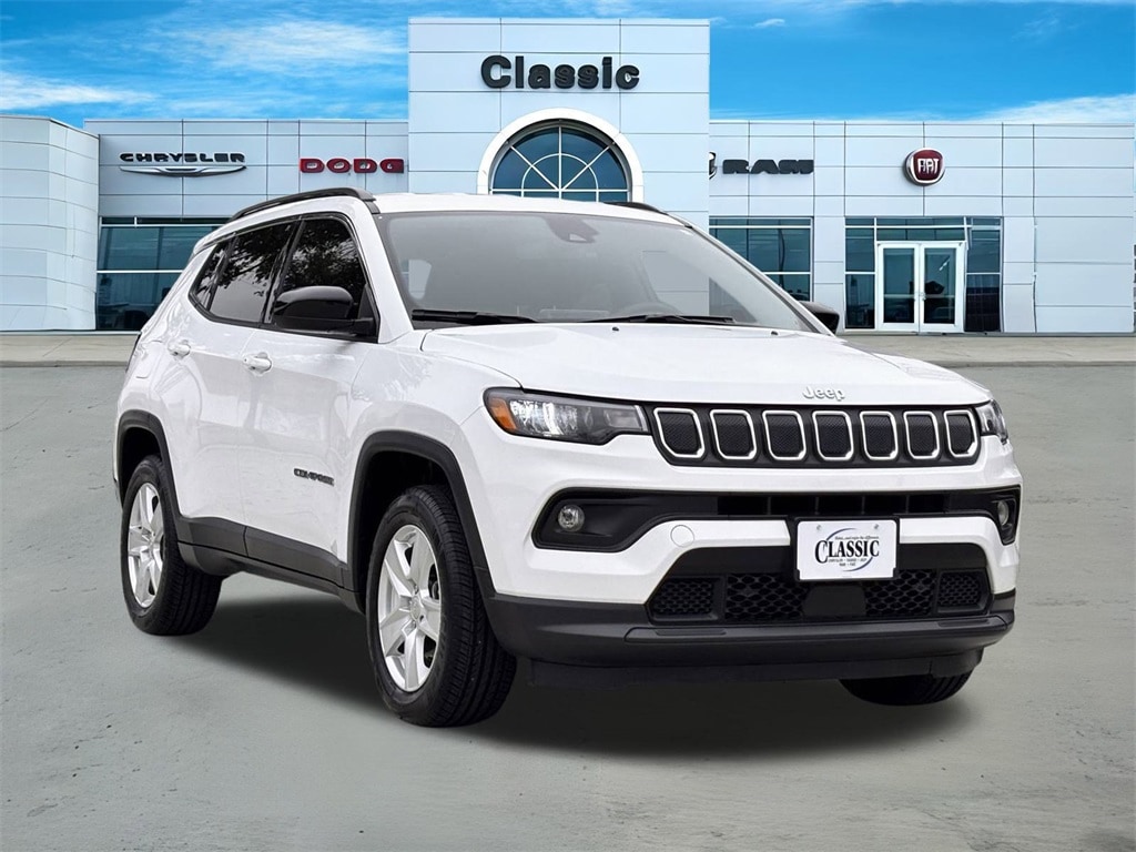 Used 2022 Jeep Compass Latitude with VIN 3C4NJDBB9NT157707 for sale in Arlington, TX