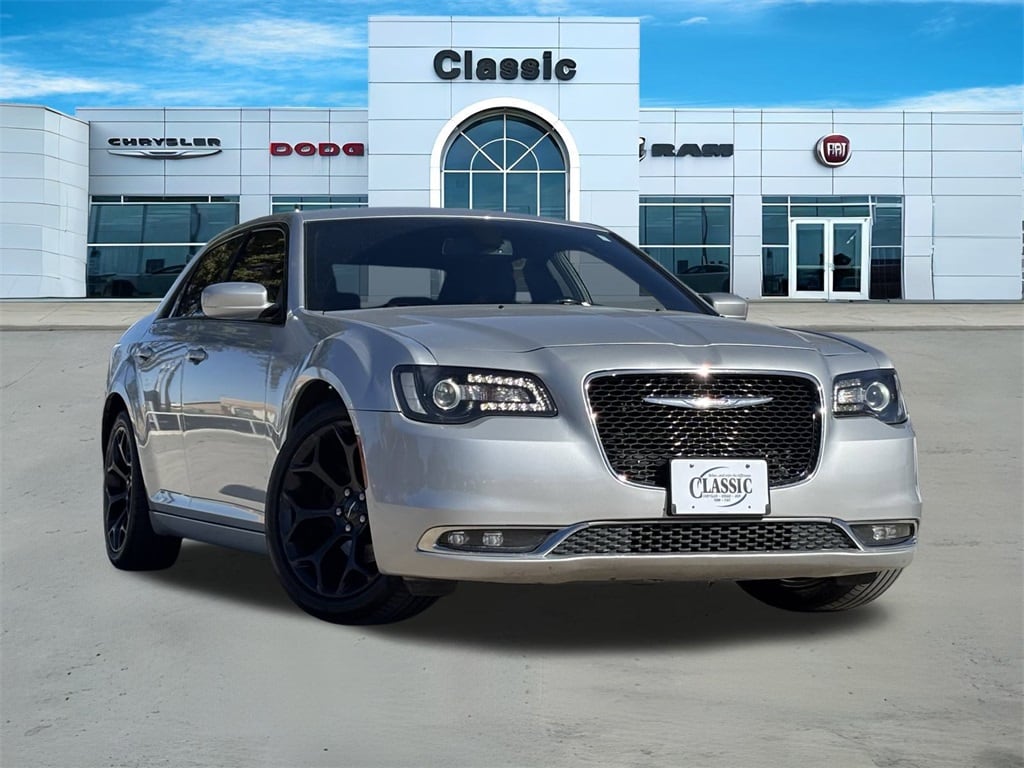 2020 Chrysler 300