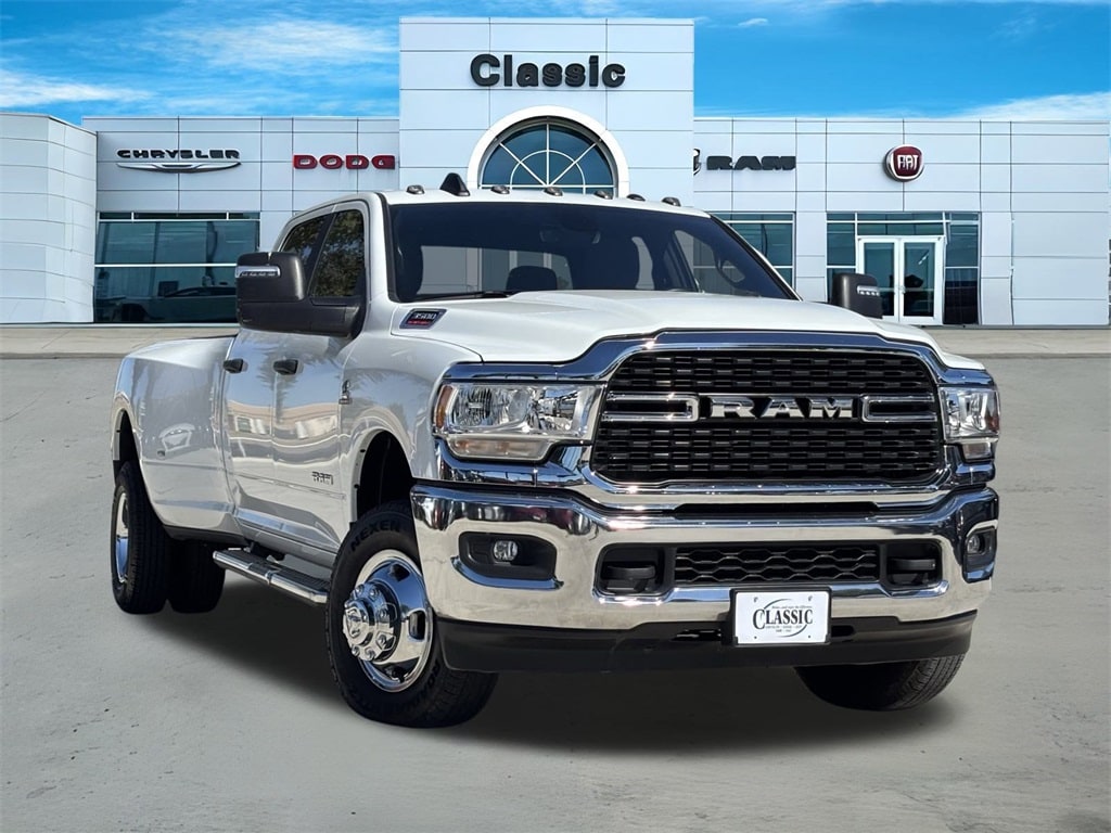 2024 RAM Ram 3500 Pickup Big Horn's photo