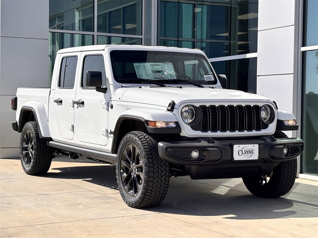 2025 Jeep Gladiator Sport photo 2