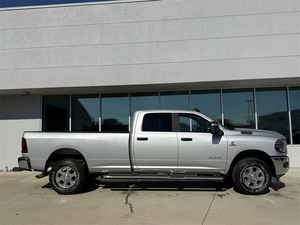 2026 Ram 2500 Big Horn photo 3
