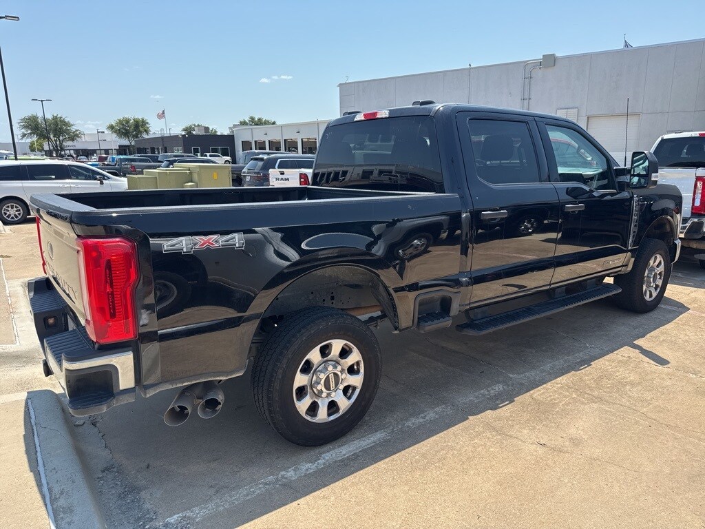 2024 Ford F-250 XLT photo 2
