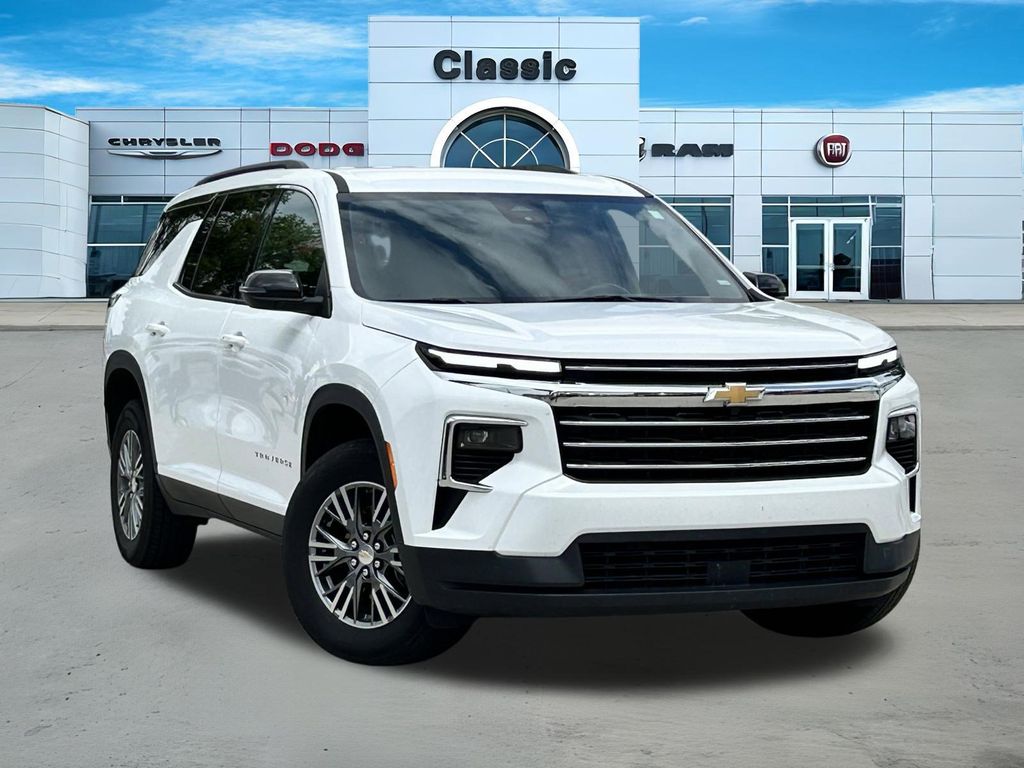 2025 Chevrolet Traverse AWD LT's photo