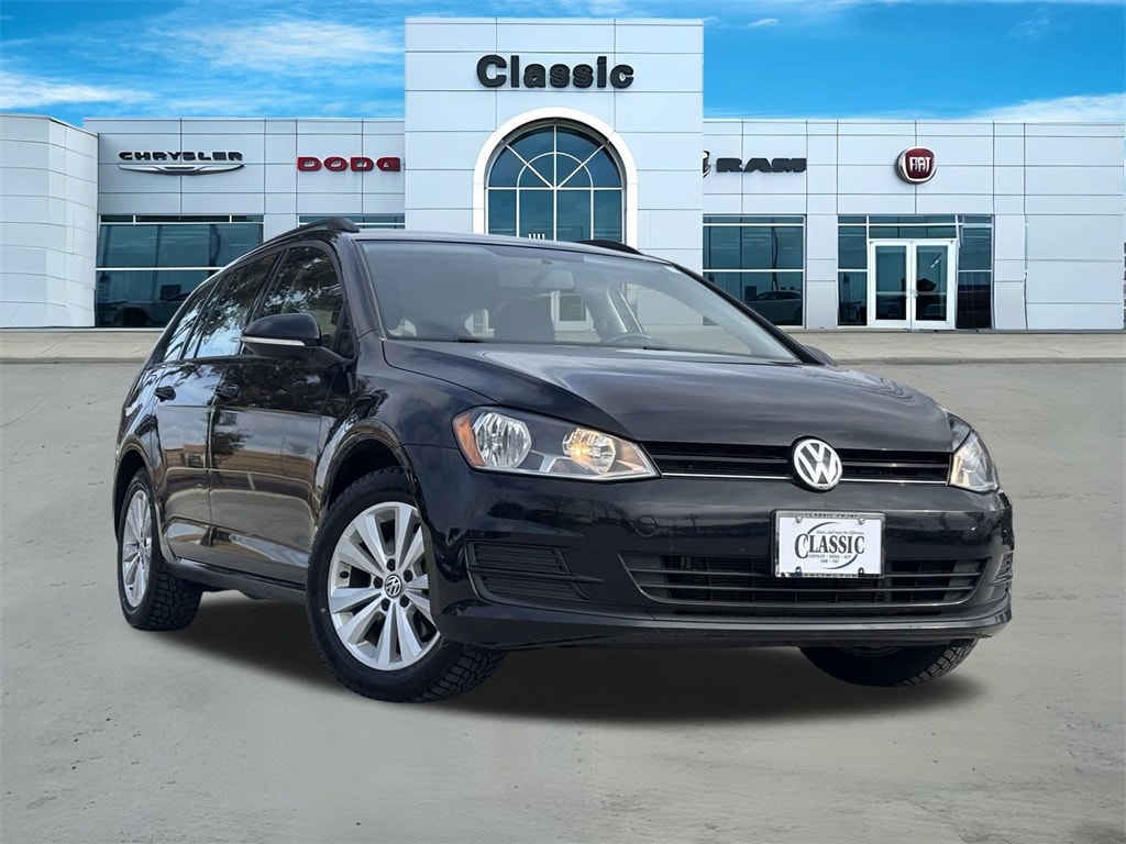 2017 Volkswagen Golf SportWagen S