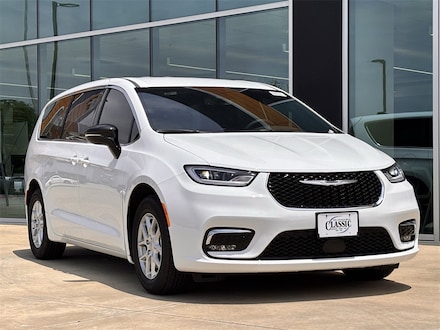 2025 Chrysler Pacifica Select Passenger Van