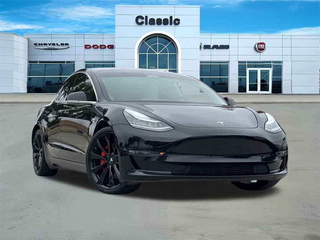 2019 Tesla Model 3 Long Range's photo