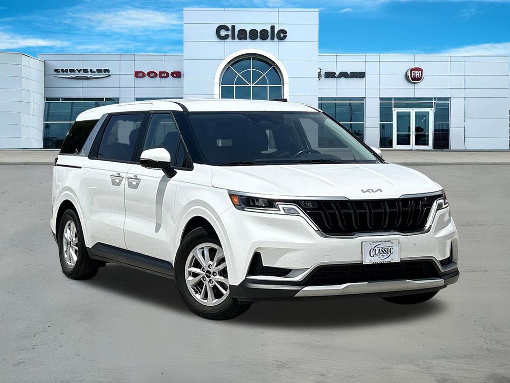 2023 Kia Sedona LX Seat Pkg's photo