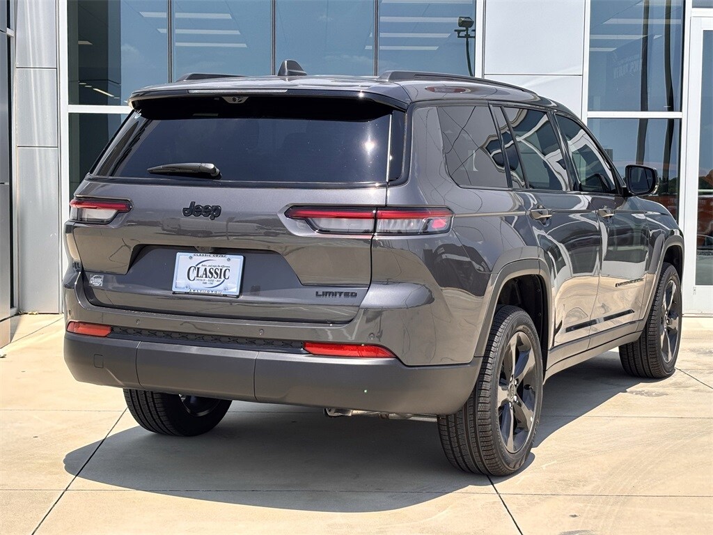 2025 Jeep Grand Cherokee Limited photo 4