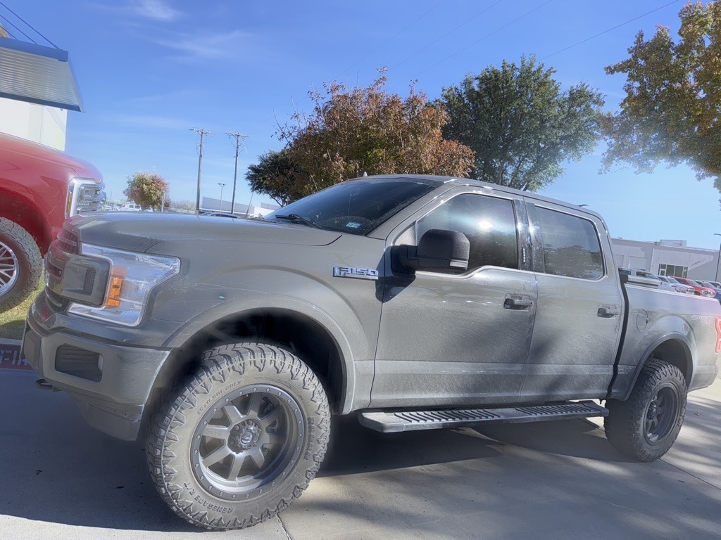 2020 Ford F-150 XLT's photo