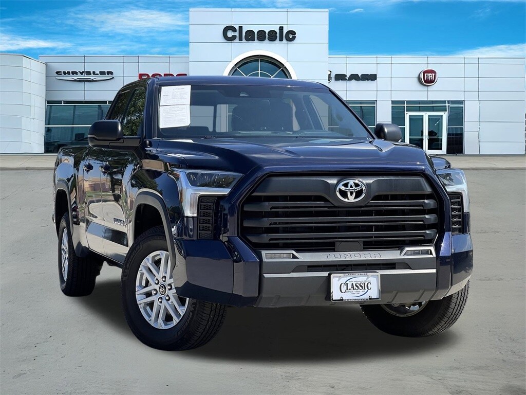 2022 Toyota Tundra SR5 photo 2