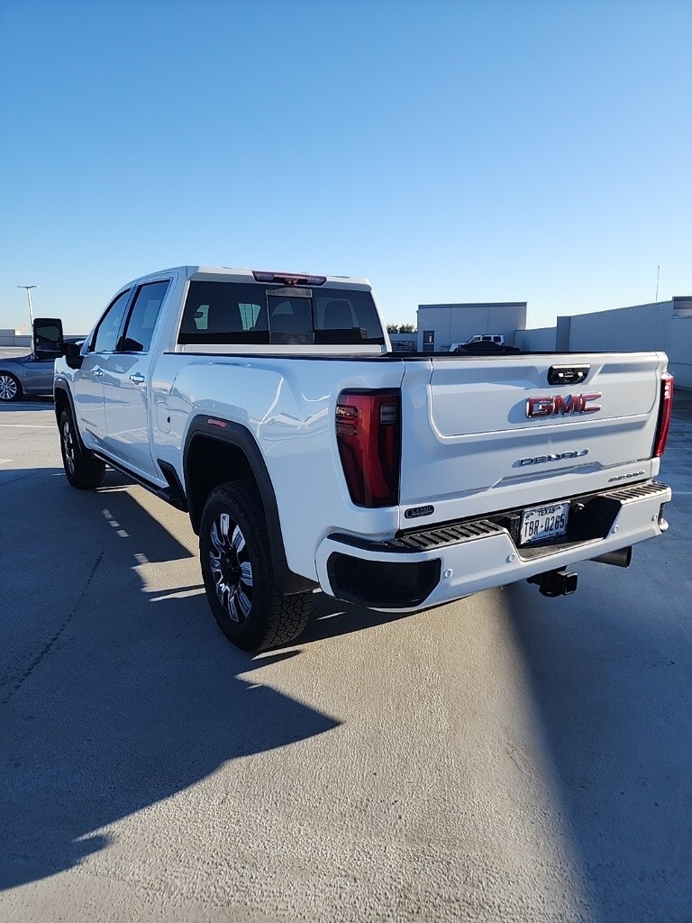 2024 Gmc Sierra 2500 HD Denali photo 2