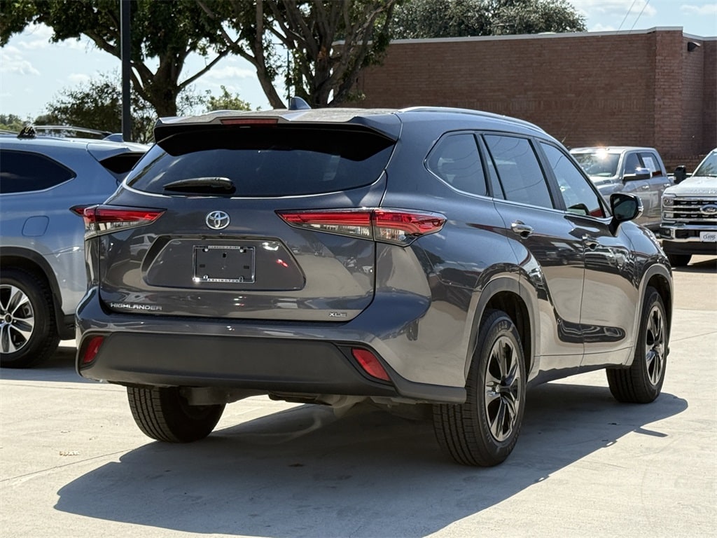 Used 2023 Toyota Highlander XLE SUV