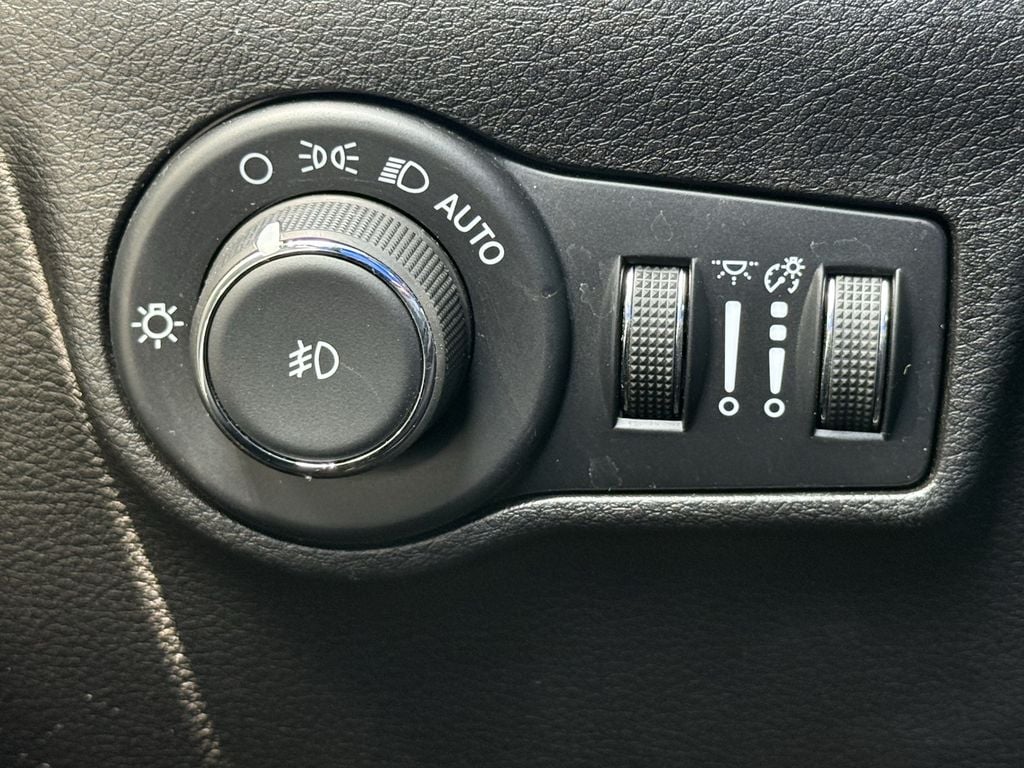 2025 Jeep Compass Limited - Photo 21