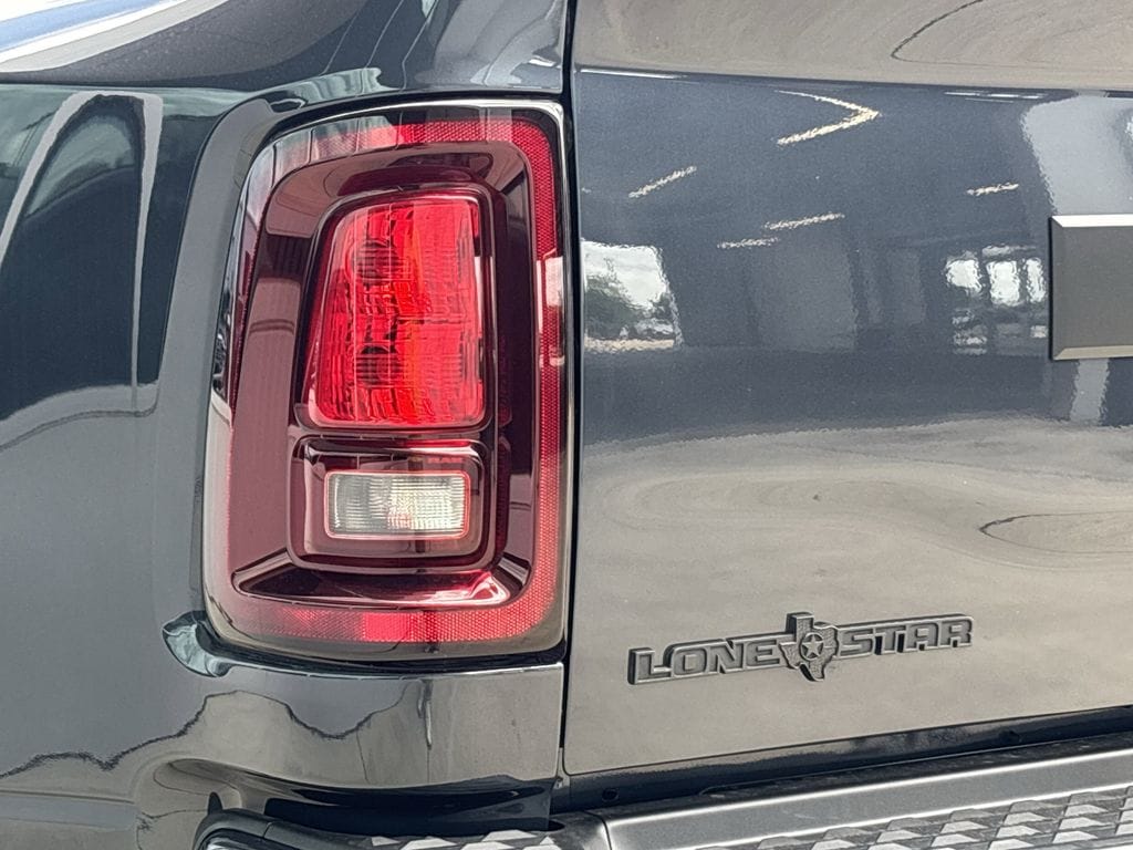2026 RAM 3500 Big Horn/Lone Star - Photo 6