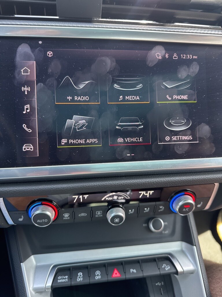 2022 Audi Q3 Premium photo 4