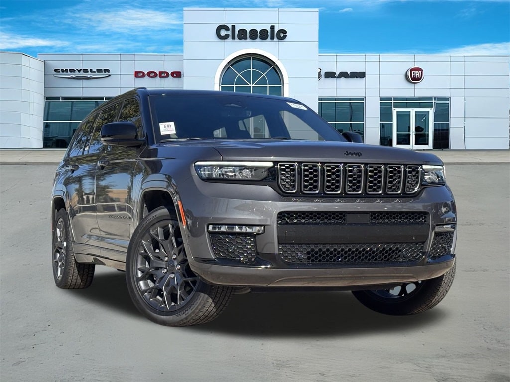 2025 Jeep Grand Cherokee L Summit's photo