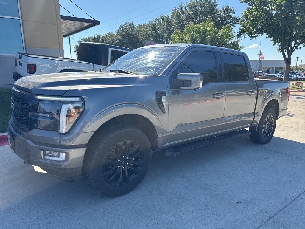 2024 Ford F-150 Lariat photo 2