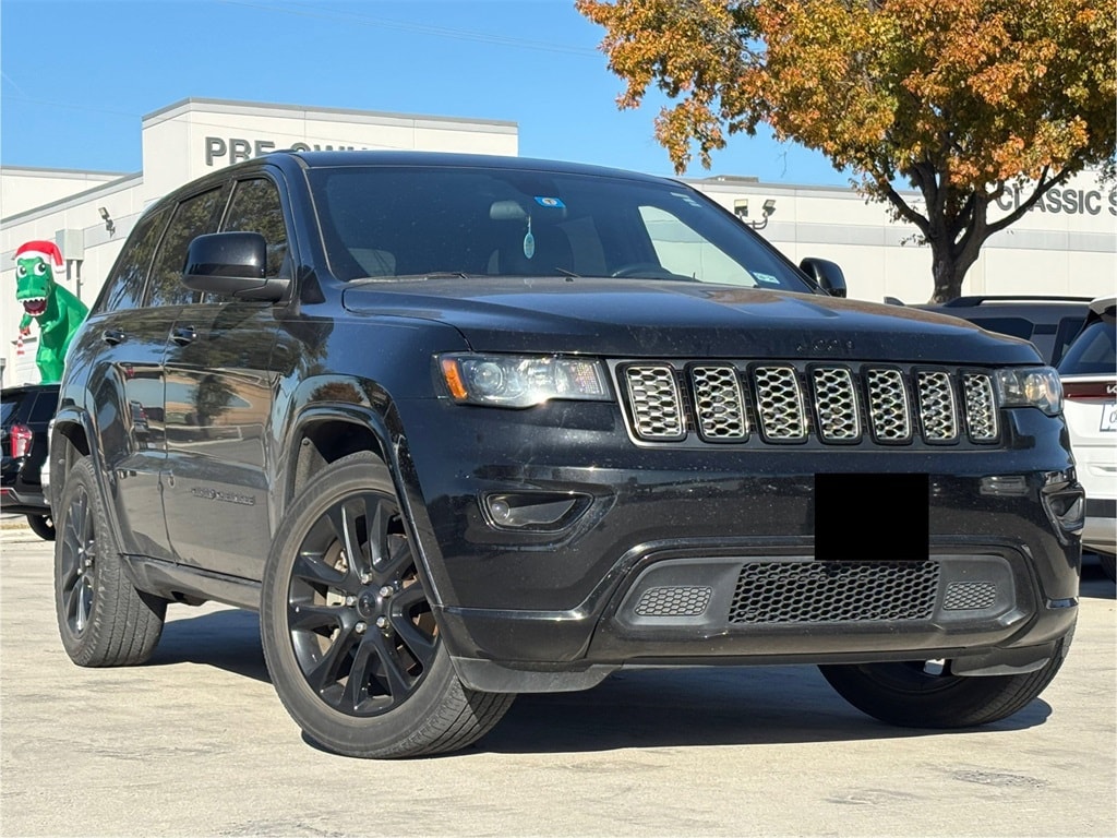 2021 Jeep Grand Cherokee Laredo X's photo