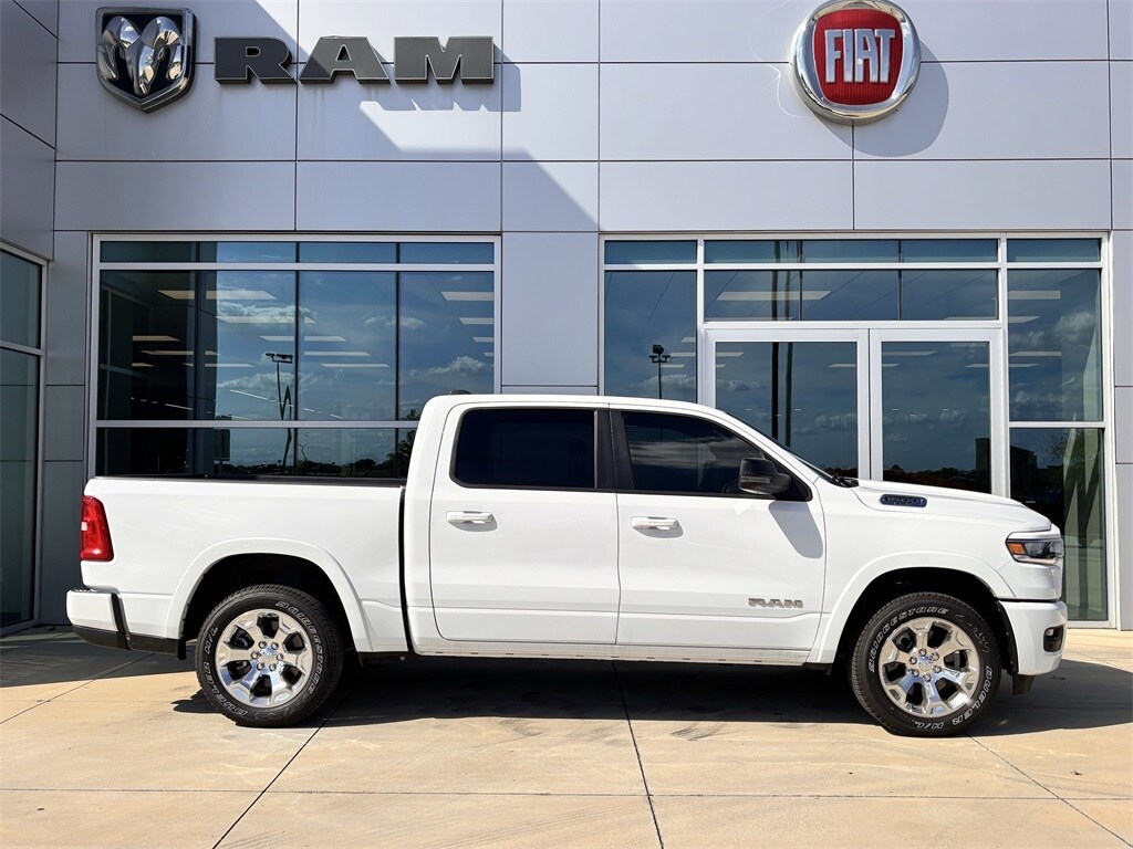 2025 Ram 1500 Big Horn Lone Star photo 3