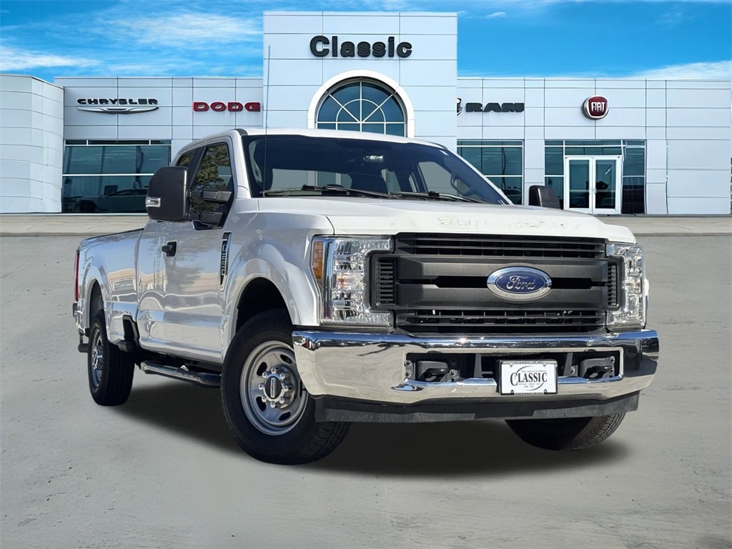 2017 Ford F-250 Super Duty XL's photo