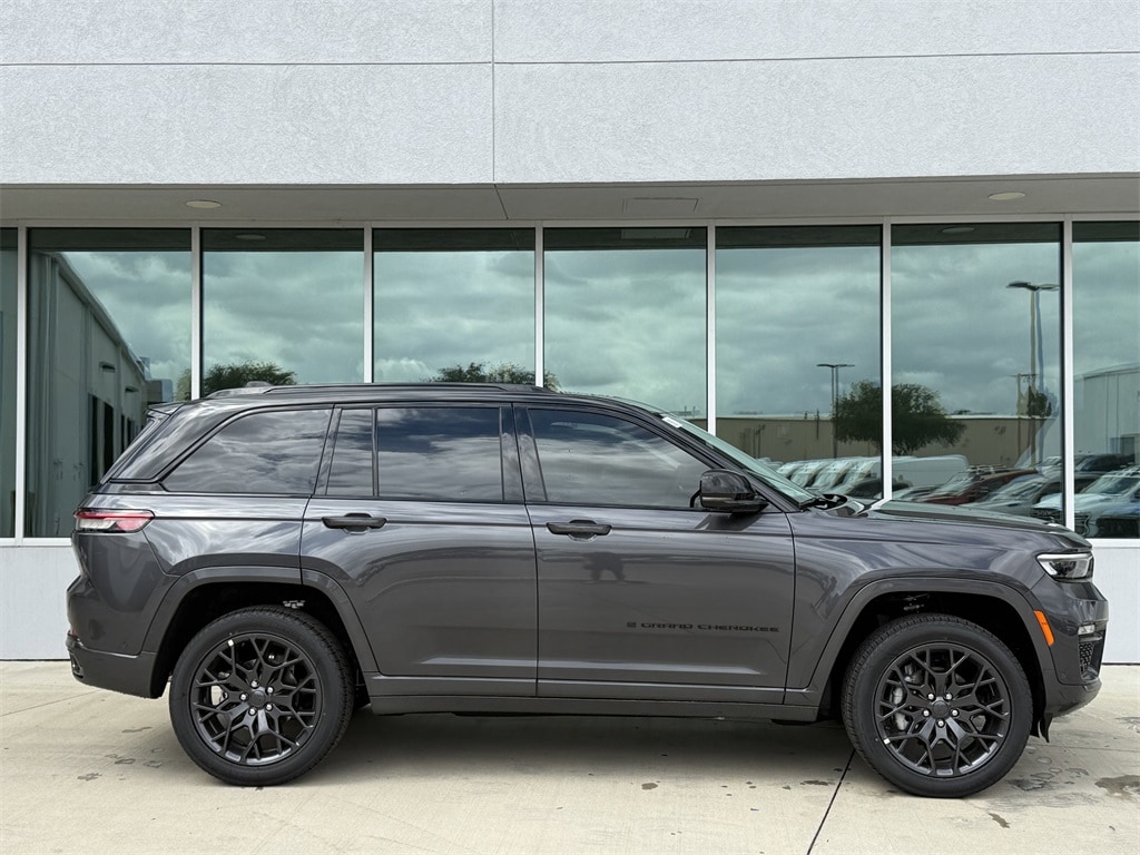 New 2025 Jeep Grand Cherokee Summit Sport Utility
