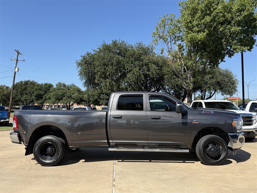 2024 Ram 3500 Tradesman photo 3