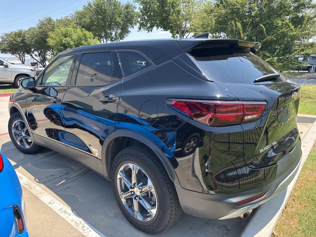 2025 Chevrolet Blazer 2LT photo 3