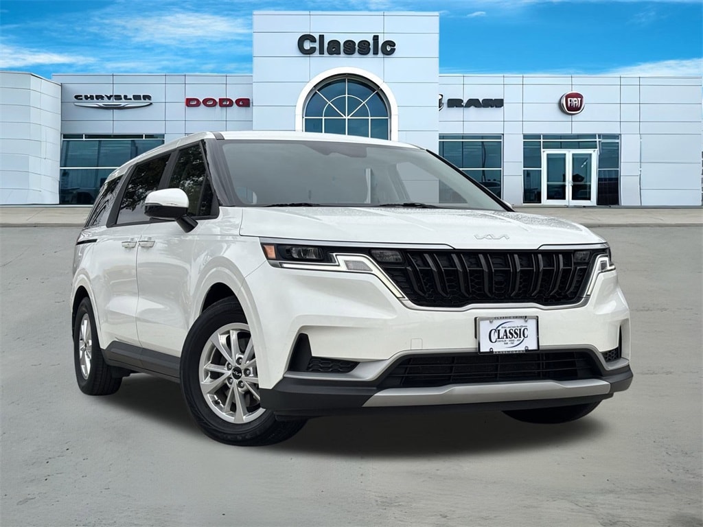 2023 Kia Carnival LX Seat Pkg's photo