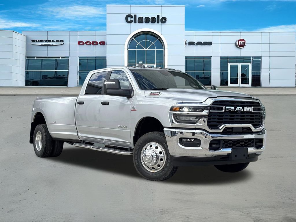 Explore Maximum Towing: Ram 3500 | Classic CDJRF of Arlington