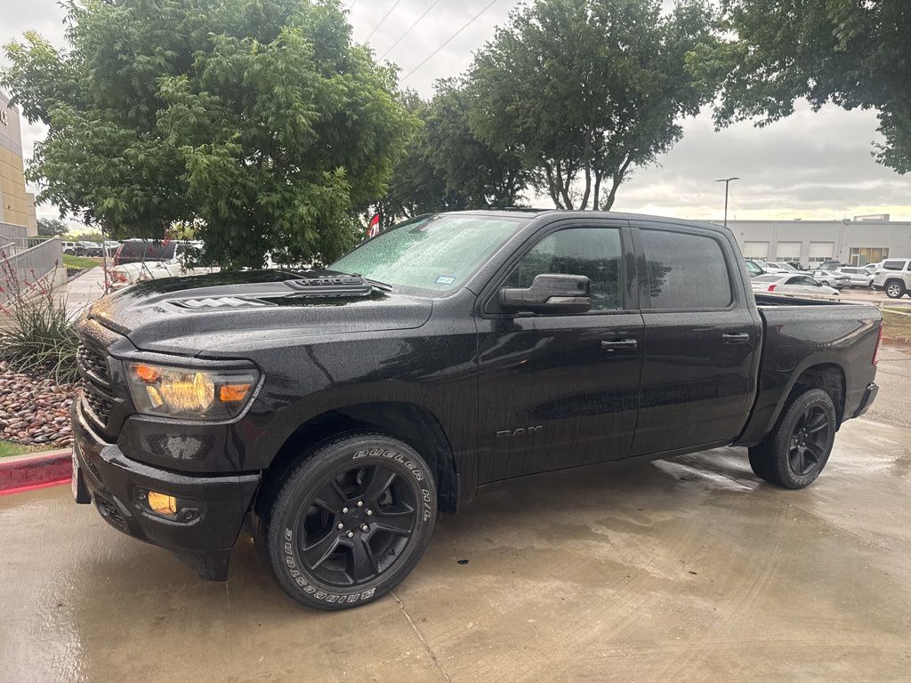 2024 RAM 1500 Big Horn/Lone Star 4x4 Crew Cab 5'7's photo