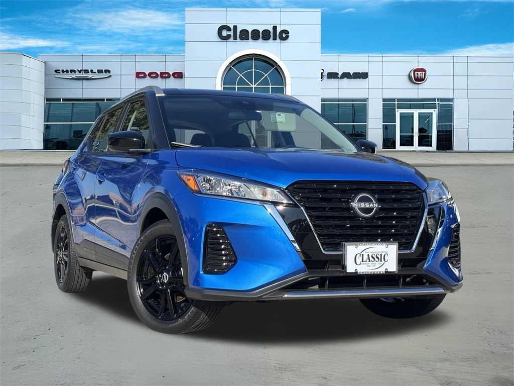 2024 Nissan Kicks SV's photo