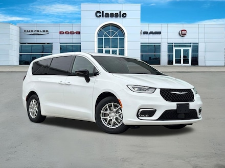 2026 Chrysler Pacifica Select Passenger Van