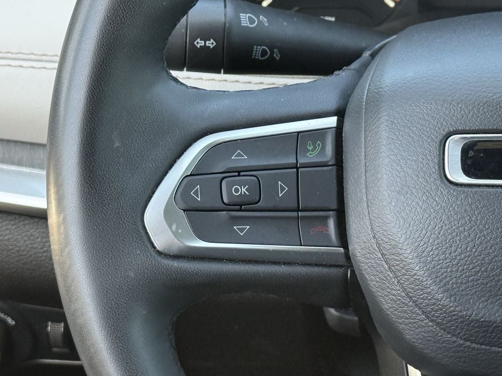 2025 Jeep Compass Limited - Photo 13