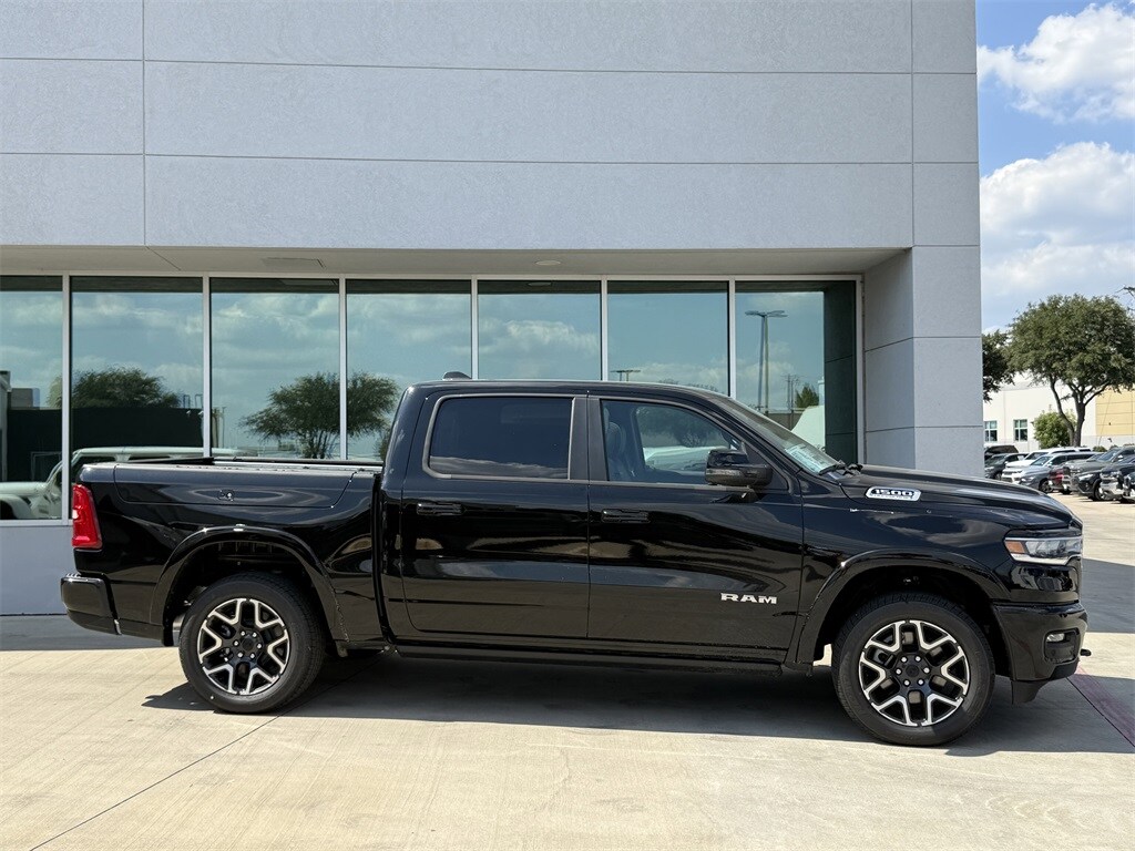 2026 Ram 1500 Laramie photo 3