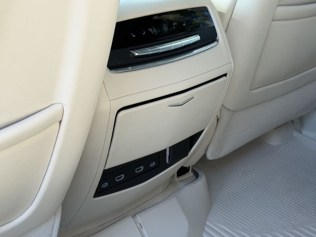 2023 Cadillac Escalade Premium Luxury Platinum - Photo 30