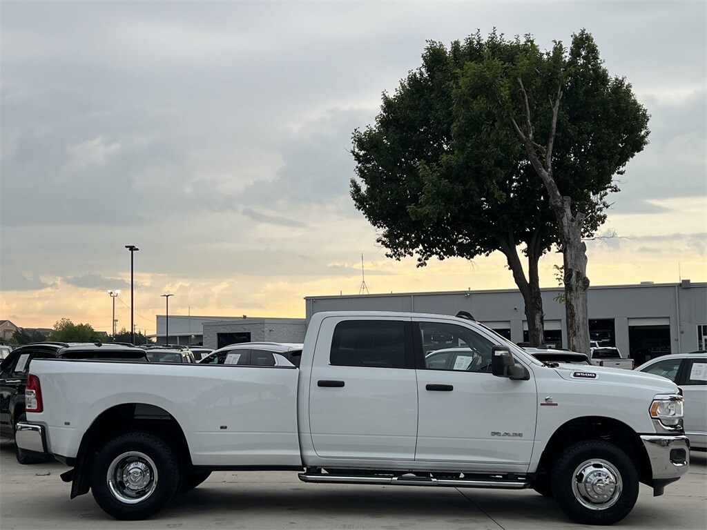 2024 Ram 3500 Big Horn photo 3