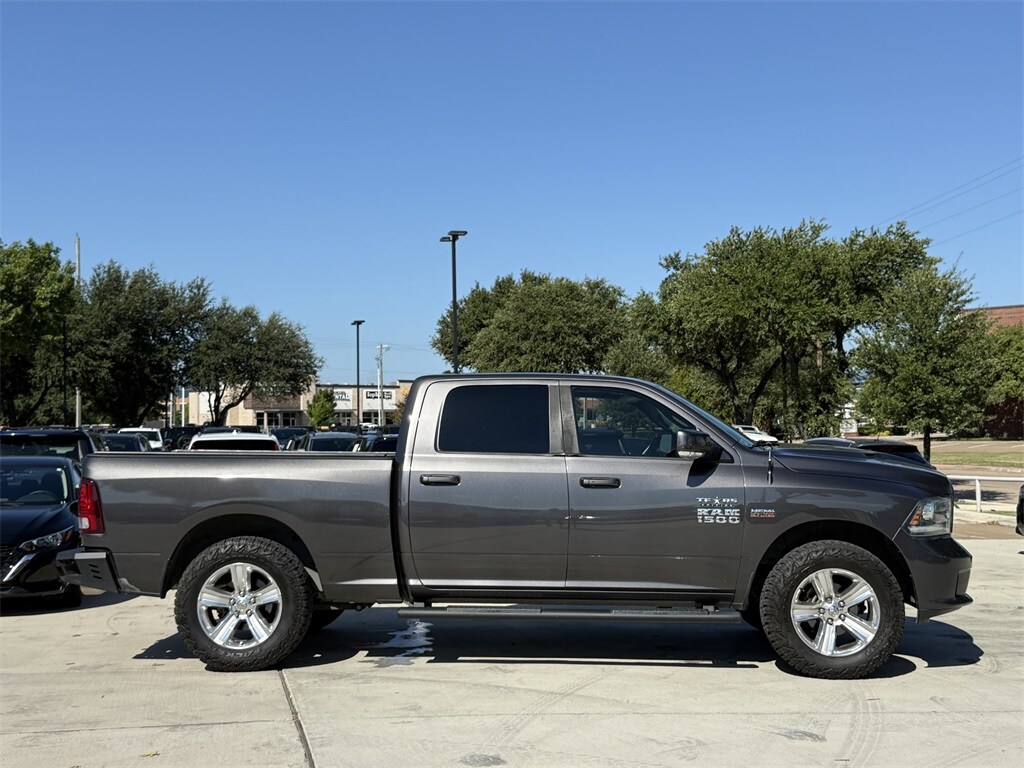 2016 Ram 1500 Sport photo 3