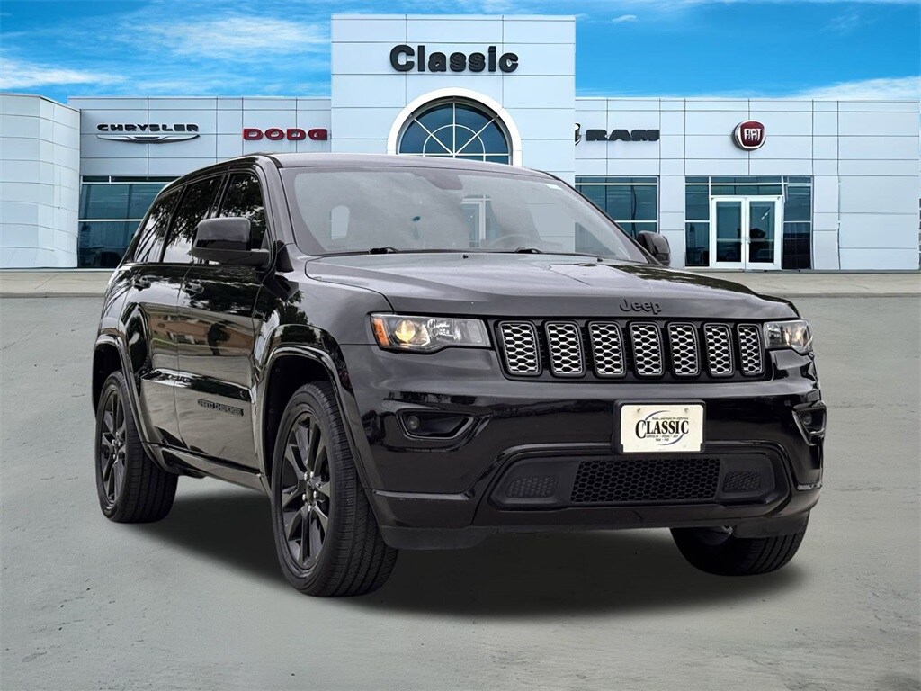 2019 Jeep Grand Cherokee Altitude photo 2