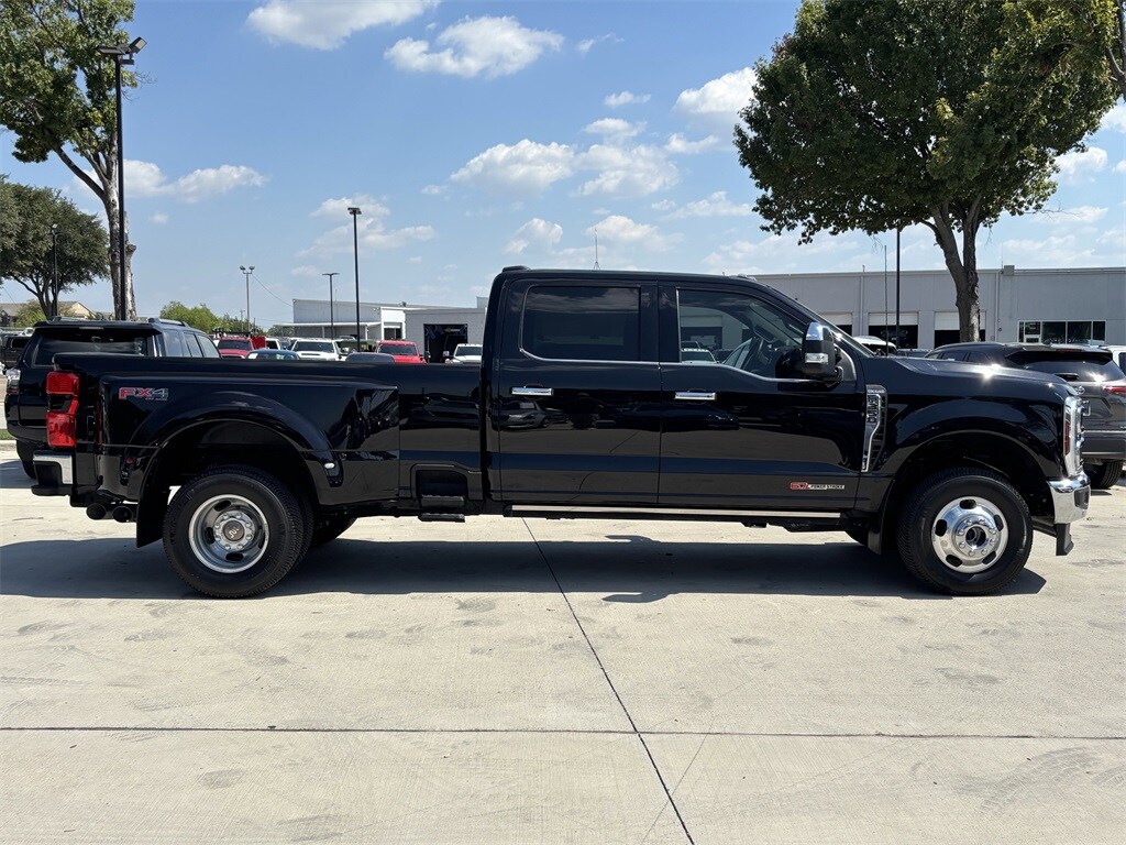 2024 Ford F-350 King Ranch photo 2
