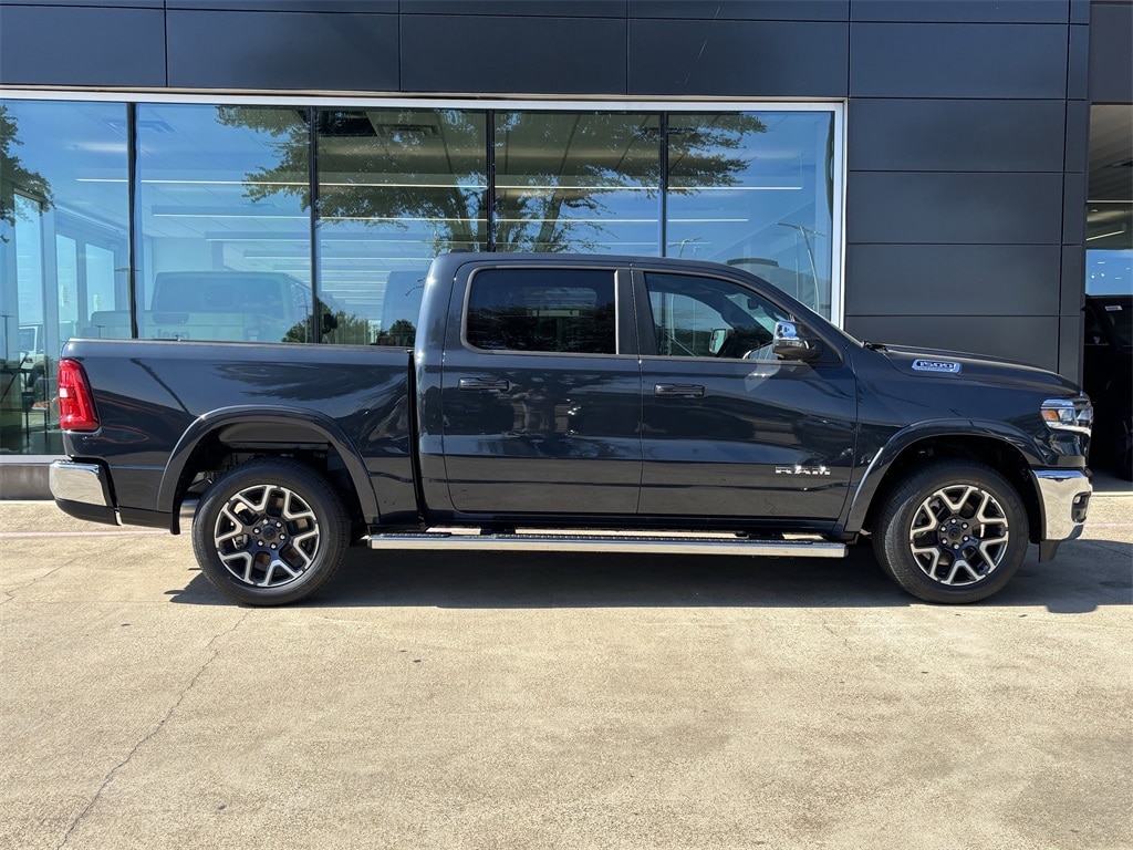 New 2026 Ram 1500 LARAMIE CREW CAB 4X2 5'7 BOX Pickup